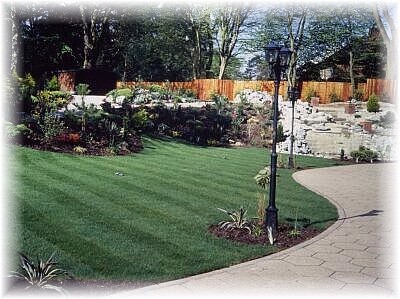 Regal lawn.jpg - 37380 Bytes